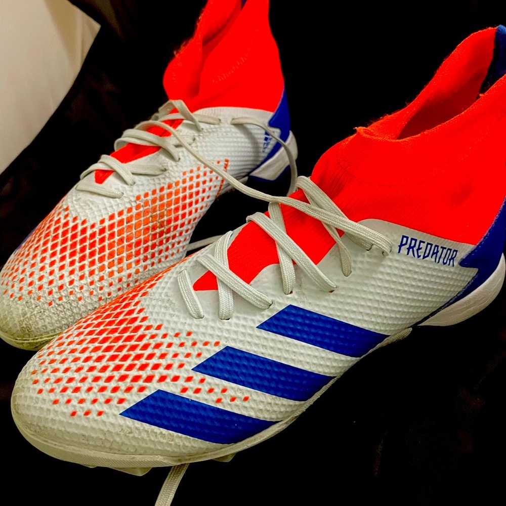Soccer cleats